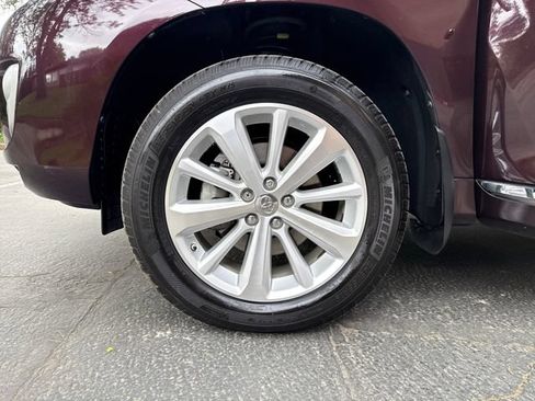 Used 2011 Toyota Highlander Limited AWD/4WD image 28