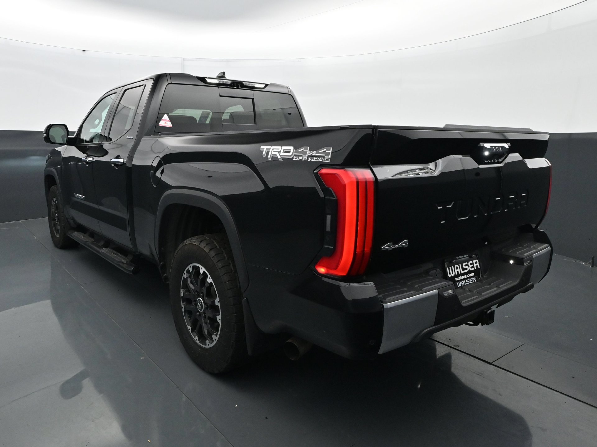 Used 2022 Toyota Tundra Limited AWD/4WD image 5