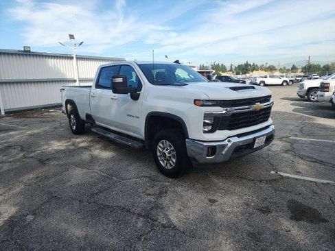 Certified 2025 Chevrolet Silverado 2500 LT w/ Convenience Package image 2