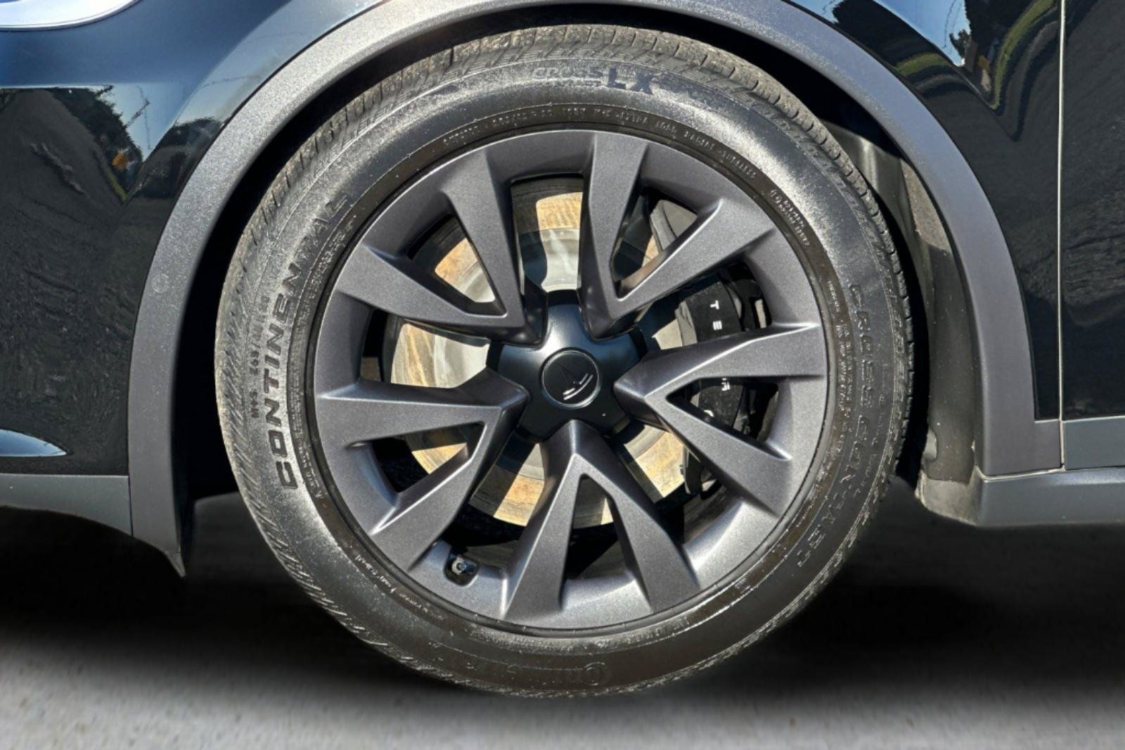 Used 2023 Tesla Model X AWD/4WD image 25