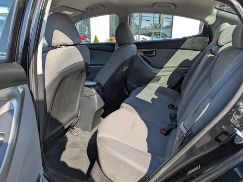 Used 2016 Hyundai Elantra SE FWD image 29