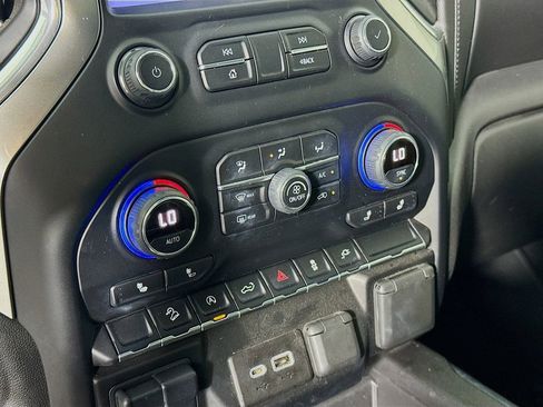 Used 2020 Chevrolet Silverado 1500 LT Trail Boss AWD/4WD image 16