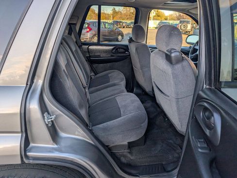 Used 2008 Chevrolet TrailBlazer LT w/ Sun And Sound Package image 12