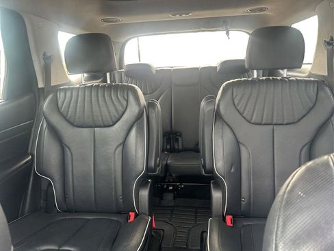 Used 2024 Hyundai Palisade Limited AWD/4WD image 10