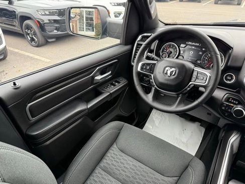 Certified 2025 RAM 1500 Big Horn image 34