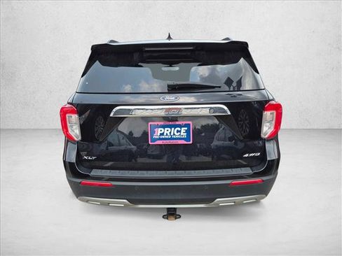 Used 2022 Ford Explorer XLT w/ Equipment Group 202A AWD/4WD image 5