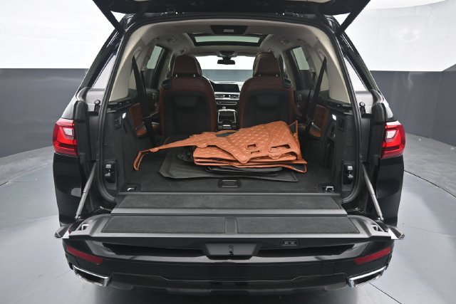 Used 2021 BMW X7 xDrive40i w/ Executive Package AWD/4WD image 9