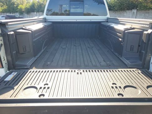 Used 2023 Nissan Titan Platinum Reserve w/ Moonroof Package image 15