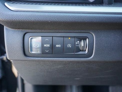 Used 2026 Chevrolet Traverse LT AWD/4WD image 16