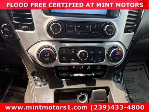 Used 2017 GMC Yukon SLT AWD/4WD image 28