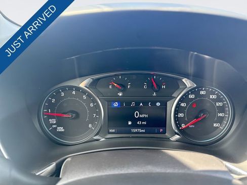 Used 2024 Chevrolet Equinox LT image 15