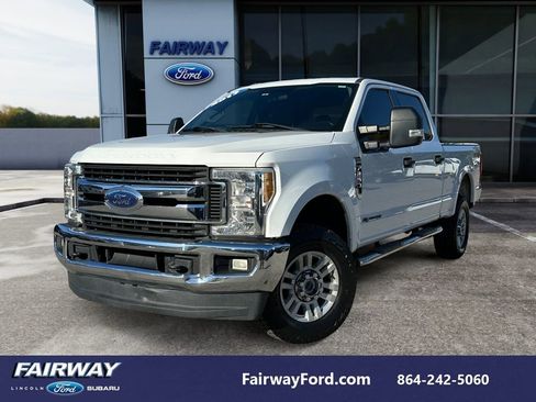 Used 2017 Ford F250 XLT image 1