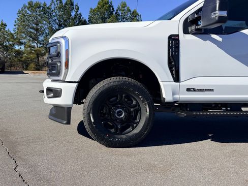 New 2026 Ford F250 XL w/ STX Appearance Package AWD/4WD image 4