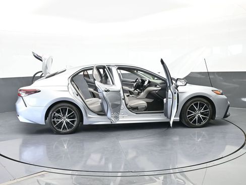 Used 2022 Toyota Camry SE image 71