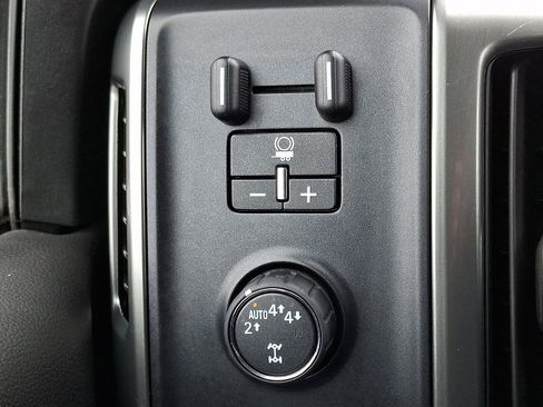 Used 2018 Chevrolet Silverado 1500 LT w/ All Star Edition image 23