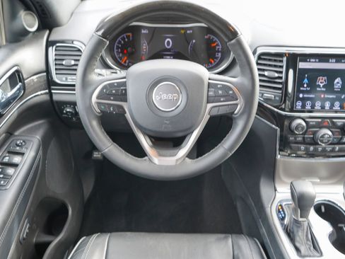 Used 2019 Jeep Grand Cherokee Overland image 24