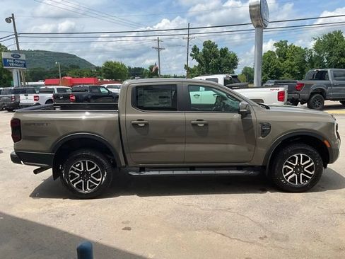 Used 2025 Ford Ranger Lariat w/ Trailer Tow Package RWD image 3