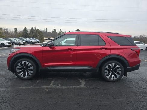 Used 2025 Ford Explorer Platinum w/ LUX Leather Package image 4