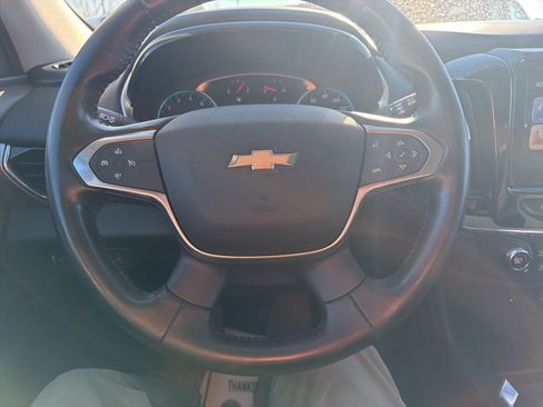 Used 2018 Chevrolet Traverse LT image 12