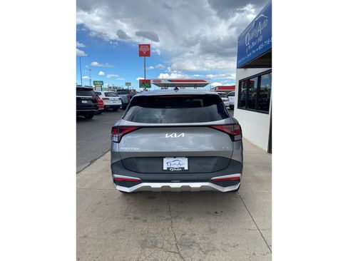 Used 2023 Kia Sportage LX AWD/4WD image 6