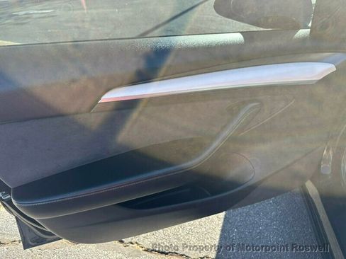 Used 2022 Tesla Model 3 Performance image 12