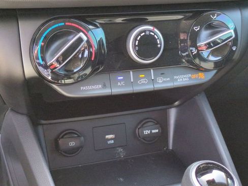 Used 2023 Hyundai Kona SEL image 23