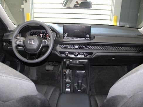 Certified 2023 Honda Accord LX image 23