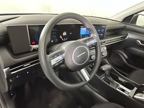 Certified 2025 Hyundai Tucson SE AWD/4WD image 13