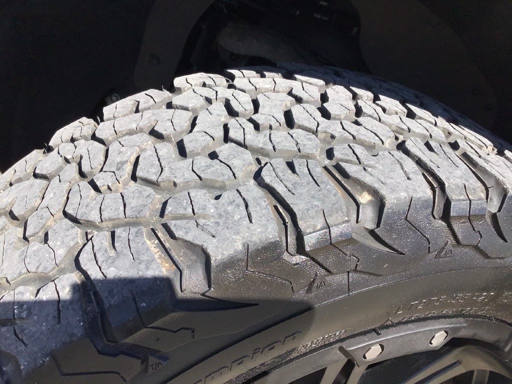 Used 2020 Ford Expedition XLT w/ Equipment Group 202A AWD/4WD image 28
