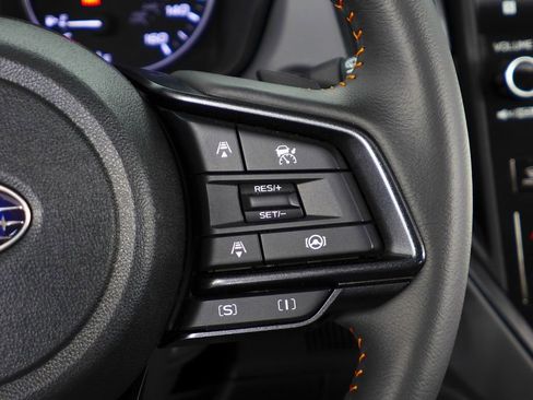 Certified 2025 Subaru Crosstrek 2.5i Limited w/ Crosstrek Mirror Package image 29