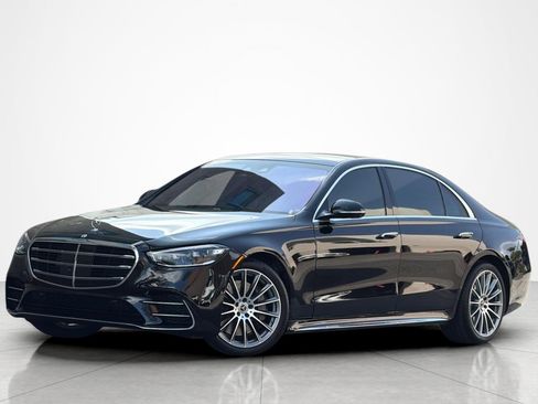 Used 2022 Mercedes-Benz S 580 4MATIC Sedan w/ AMG Line Package image 1