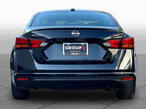 Used 2024 Nissan Altima 2.5 SV FWD image 5