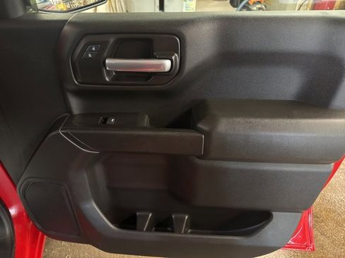 Used 2020 Chevrolet Silverado 1500 Custom Trail Boss w/ Custom Convenience Package image 25