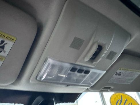 Used 2016 Land Rover LR4 HSE Silver Edition image 38