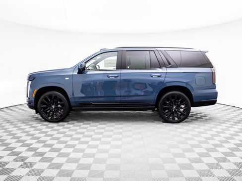 New 2026 Cadillac Escalade Platinum Sport w/ LPO, ONYX Package image 4