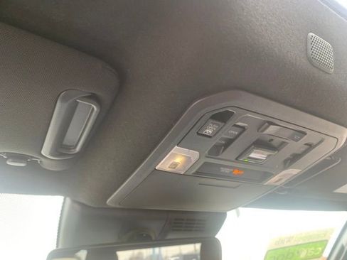 Used 2025 Toyota 4Runner 4WD image 18