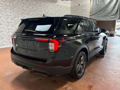 Used 2025 Ford Explorer ST-Line w/ Premium Package RWD image 7