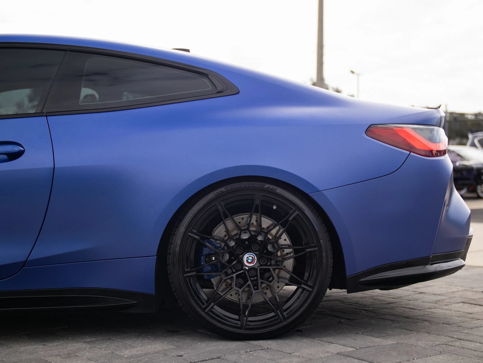 Used 2022 BMW M4 Competition w/ M Carbon Exterior Package RWD image 14