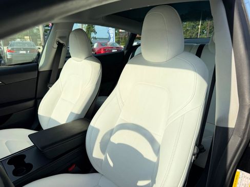 Used 2022 Tesla Model 3 Long Range AWD/4WD image 13