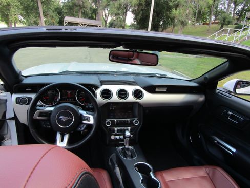 Used 2016 Ford Mustang Premium RWD image 18