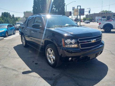 Used 2007 Chevrolet Avalanche LTZ w/ LTZ Preferred Equipment Group AWD/4WD image 8
