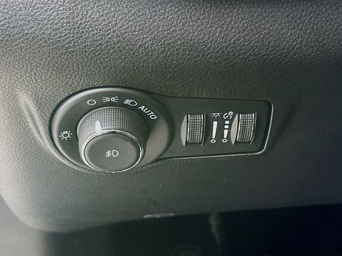 Used 2022 Jeep Compass Latitude w/ Convenience Group image 18