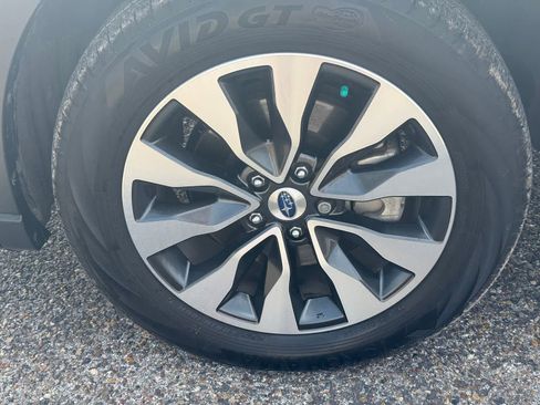 Used 2025 Subaru Outback Limited XT image 5