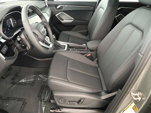 New 2025 Audi Q3 2.0T Premium image 24