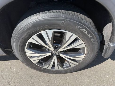 Used 2021 Nissan Rogue SV FWD image 15