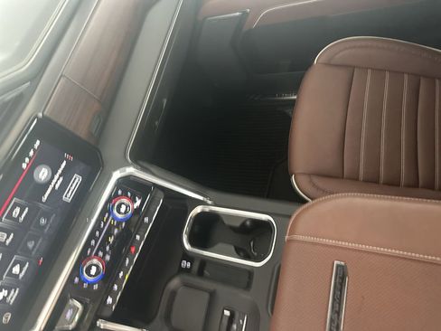 Certified 2024 GMC Sierra 2500 Denali Ultimate image 33