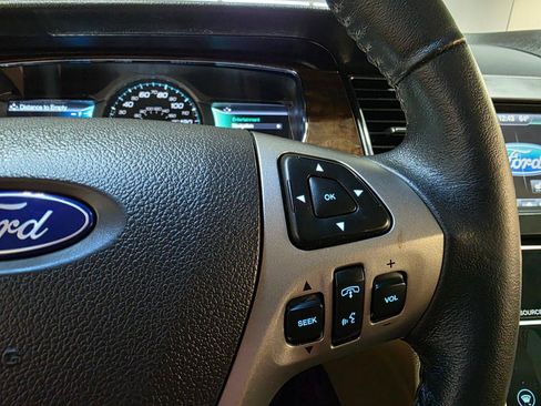 Used 2015 Ford Taurus Limited w/ Equipment Group 301A AWD/4WD image 32