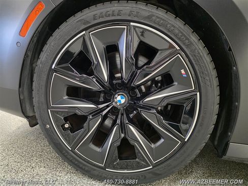 Used 2023 BMW 760i xDrive AWD/4WD image 14