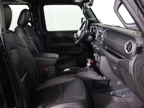 Used 2023 Jeep Wrangler Unlimited Sahara w/ Cold Weather Group AWD/4WD image 18