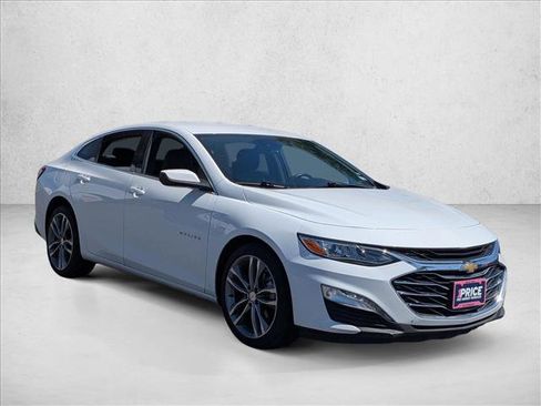 Used 2024 Chevrolet Malibu LT image 3